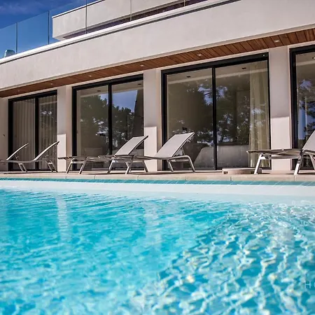 Balis Villa *